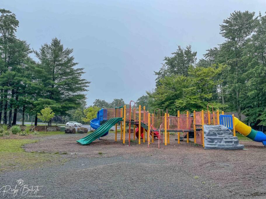 Cozy, Spacious House *New*Inthecommunity+Fire Pit Tobyhanna Екстер'єр фото